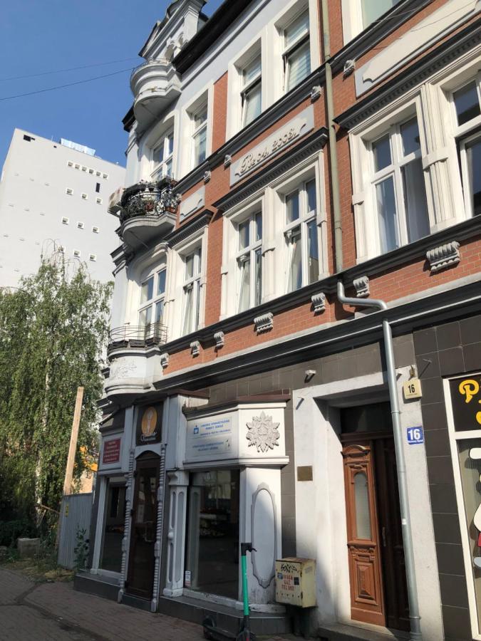 גורז'וב ווילקופולסקי Apartament Przy Studni Czarownic מראה חיצוני תמונה